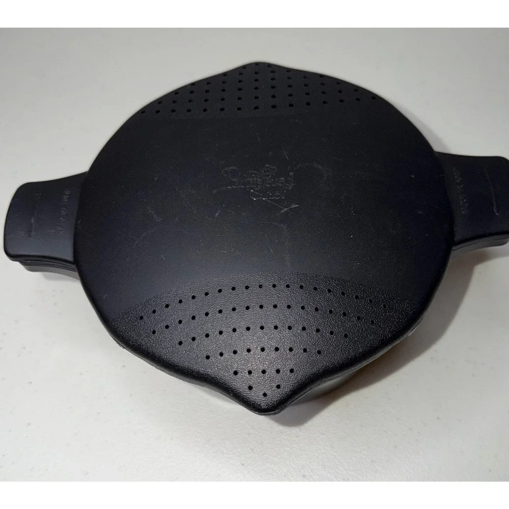 Pampered Chef Micro Cooker Microwave Steamer Large 8 Cup 2 Quart 2778 Black